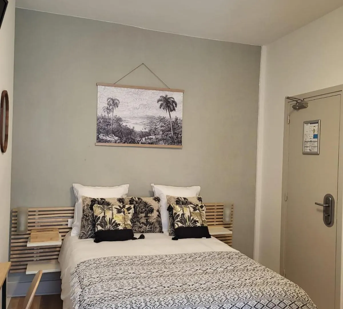 Hotel Residence A La Buttes Aux Cailles Paris 2*,  France