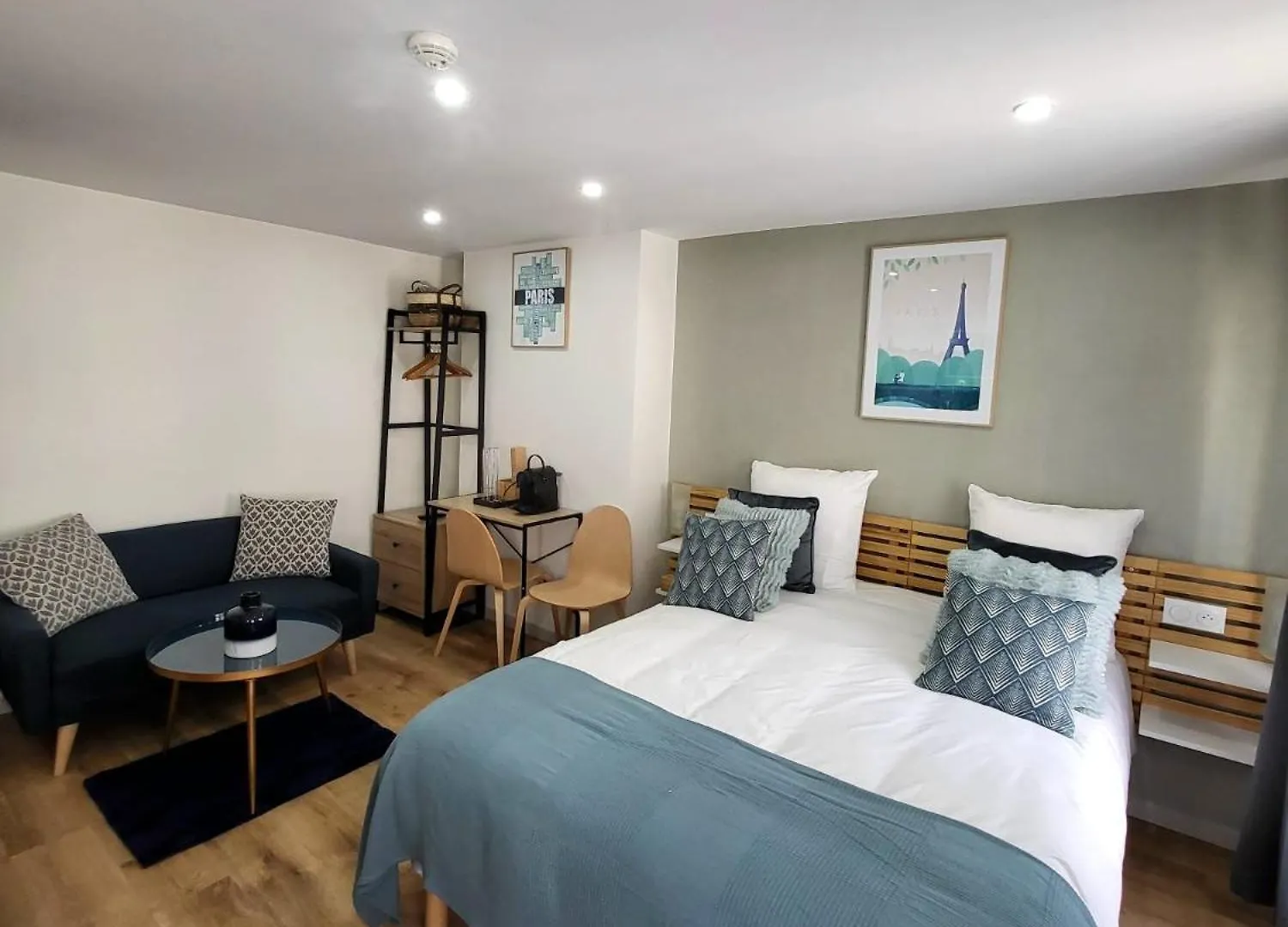 Hotel Residence A La Buttes Aux Cailles Paris Fransa